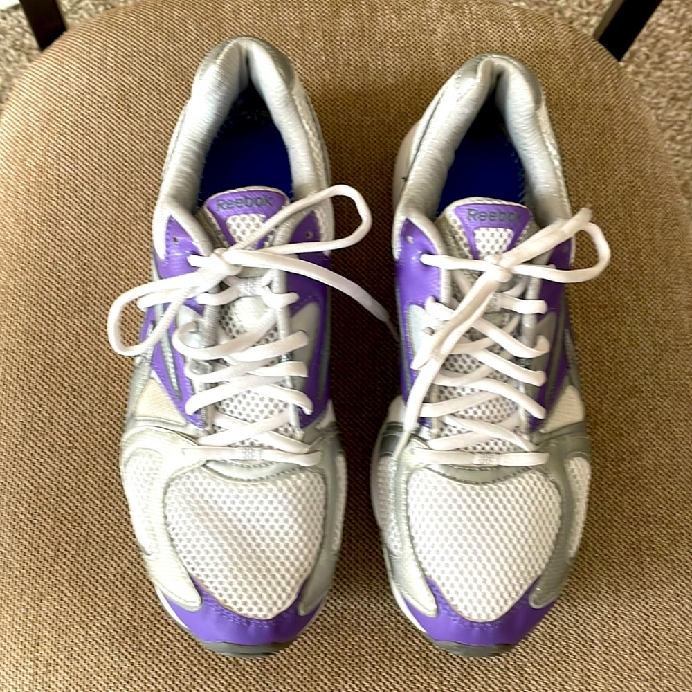 Reebok ladies size 9 easy tone sneakers. White with purple & silver/gray trim.💜